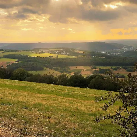 In With Parking Lejlighed *