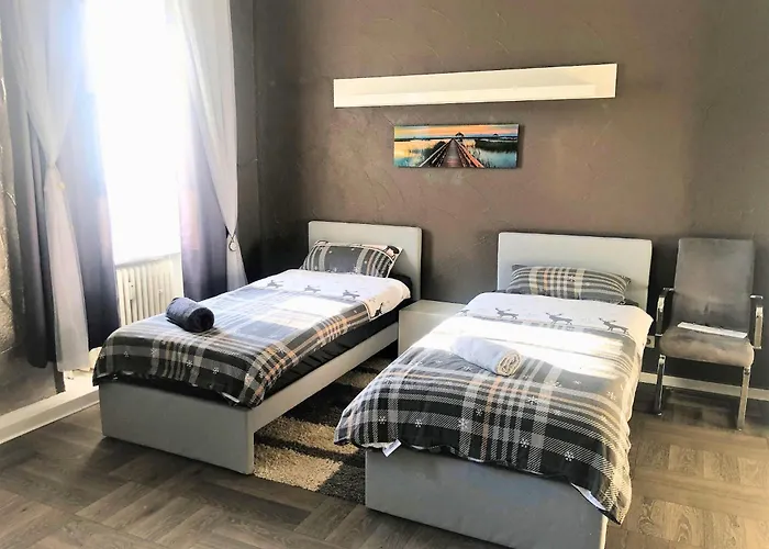 In With Parking Pellingen