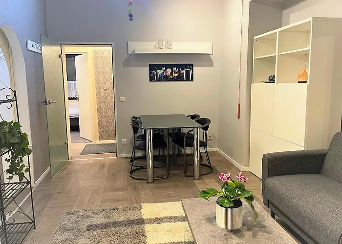 In With Parking * Pellingen