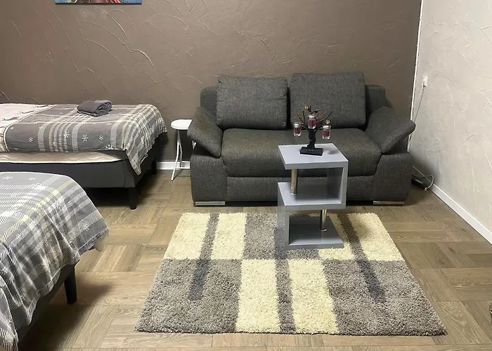 公寓 In With Parking